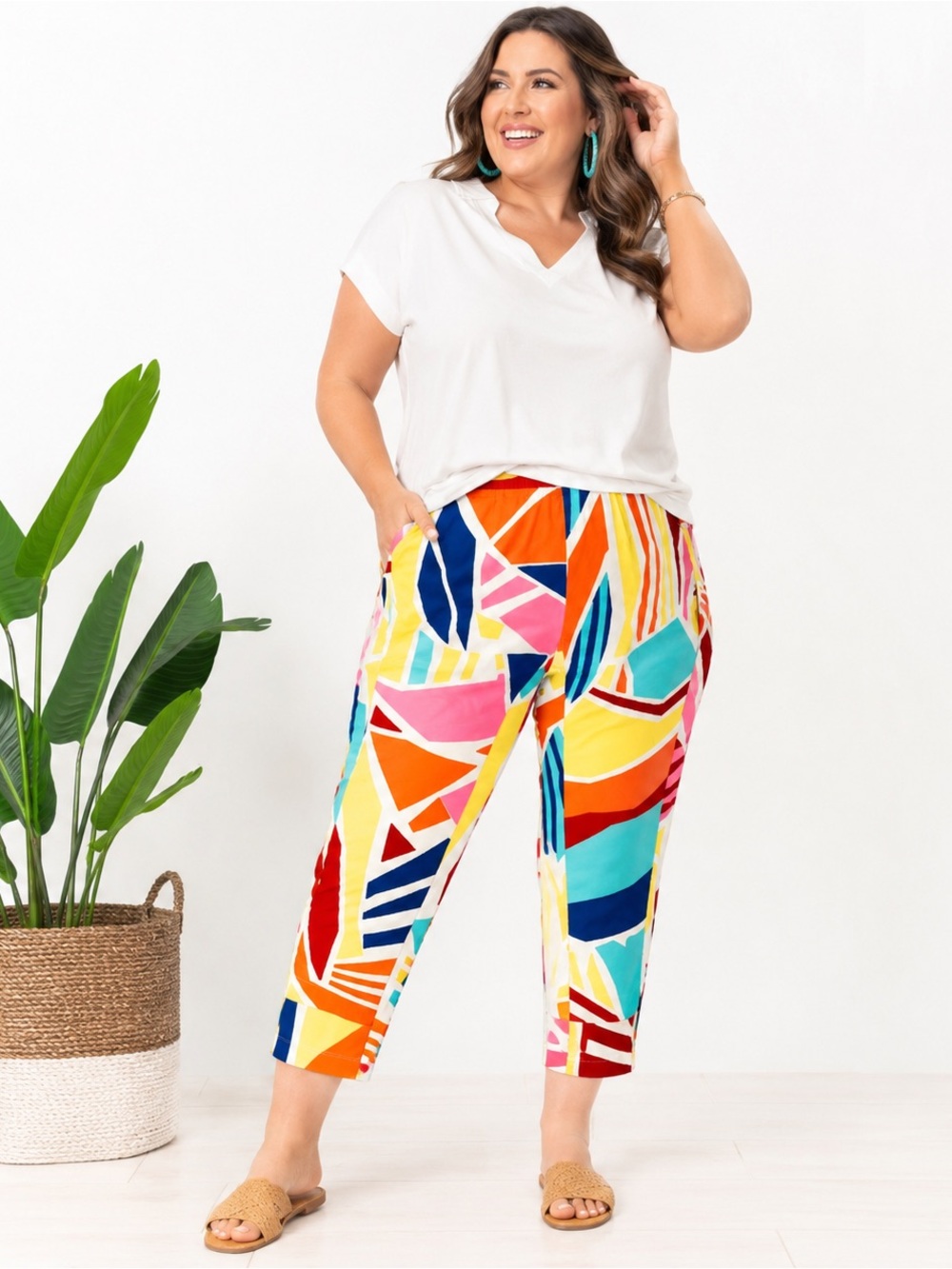 L’ATISTE By Amy 1X Colorful Geometric Print Crop Pants Stretch Pull-On